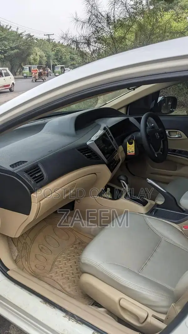 Honda Civic 2015 VTI Oriel Prosmatic - Pristine Condition