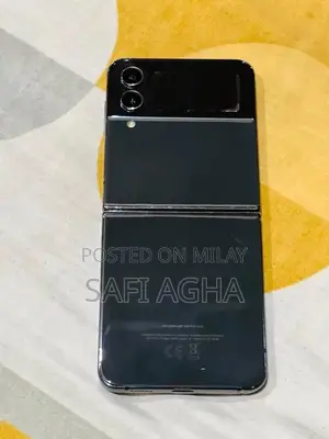 Samsung Galaxy Z Flip 4 Foldable Smartphone