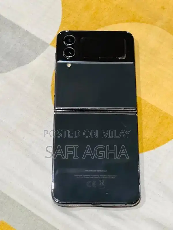 Samsung Galaxy Z Flip 4 Foldable Smartphone