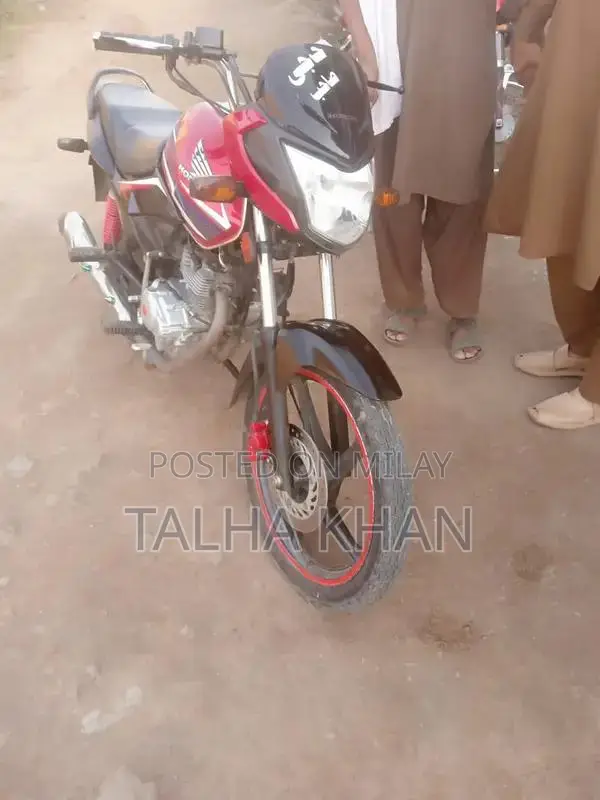 Honda CG 125 Motorcycle - 2021 Single Cylinder Commuter Bike