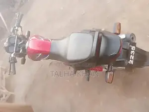 Honda CG 125 Motorcycle - 2021 Single Cylinder Commuter Bike