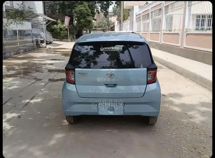 Toyota Pixis Epoch GSA lll Compact Hatchback