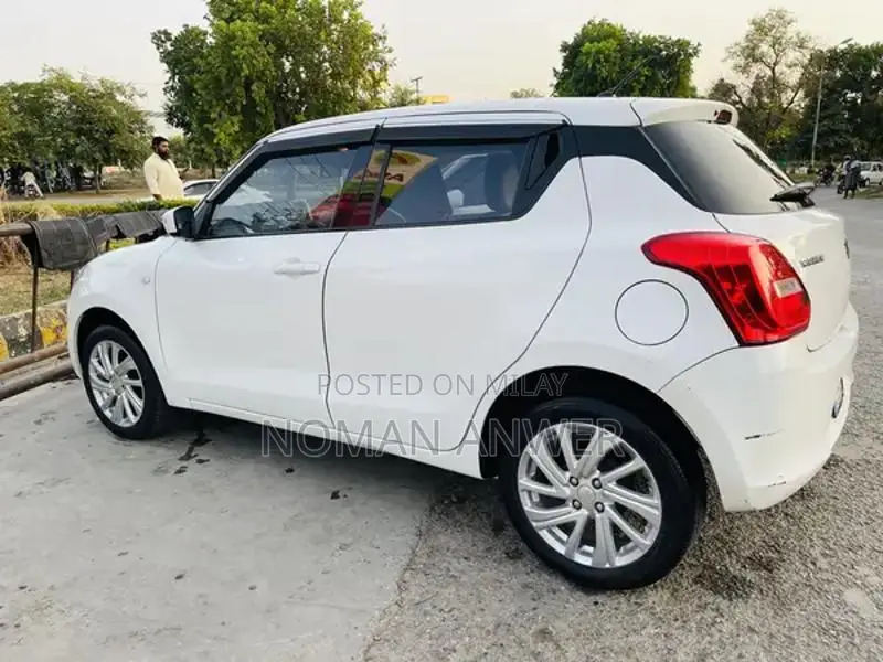 Suzuki Swift 2022 B2B Compact Sedan