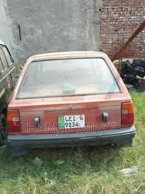 Photo - Daihatsu Charade Compact Sedan Versatile Urban Vehicle