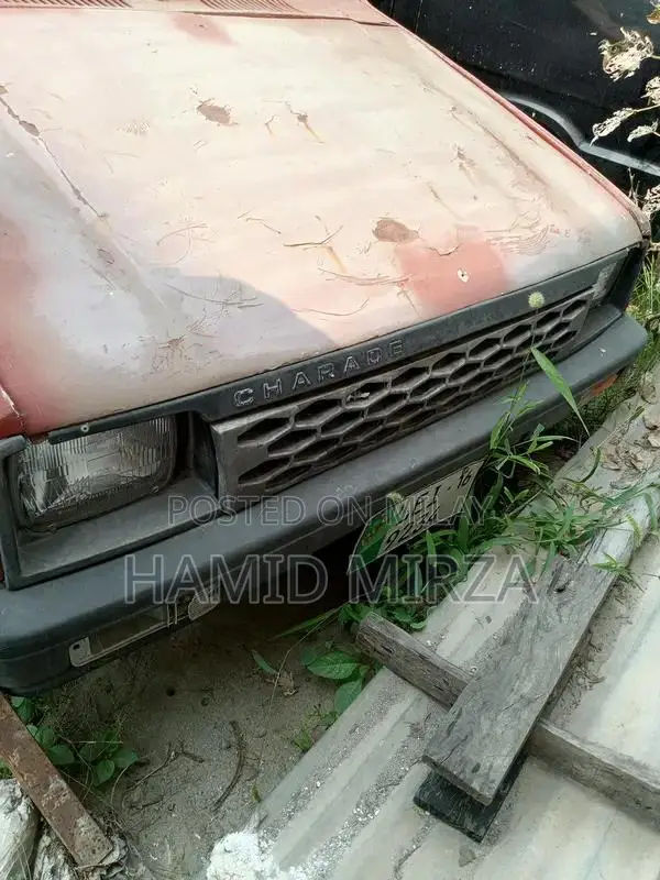 Daihatsu Charade Compact Sedan Versatile Urban Vehicle