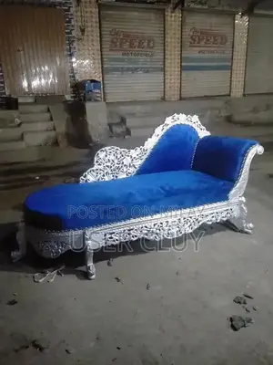 Chinioti Deewan Sofa with Floral Decorative Chairs