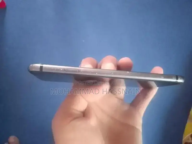 Apple iPhone 8 64GB Smartphone - Premium Mobile Device