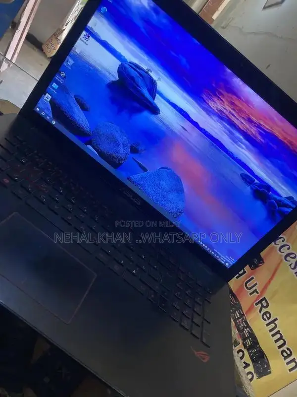 Asus ROG GL752VW Gaming Laptop - i7 6th Gen Performance