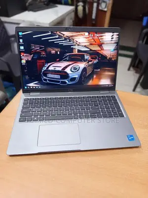 Dell Latitude 5520 Touch Laptop - Core i5 11th Gen