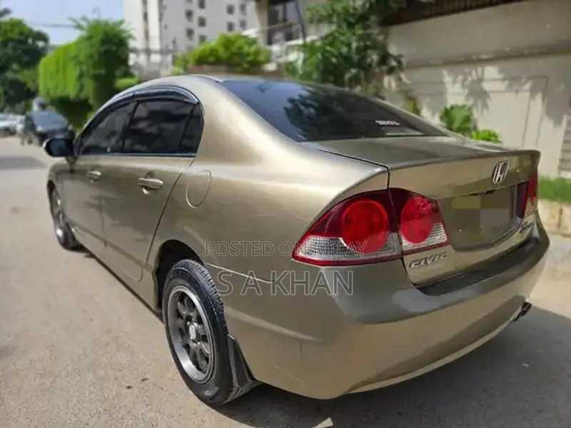 Honda Reborn 2009 Sedan with Premium Alloy Wheels