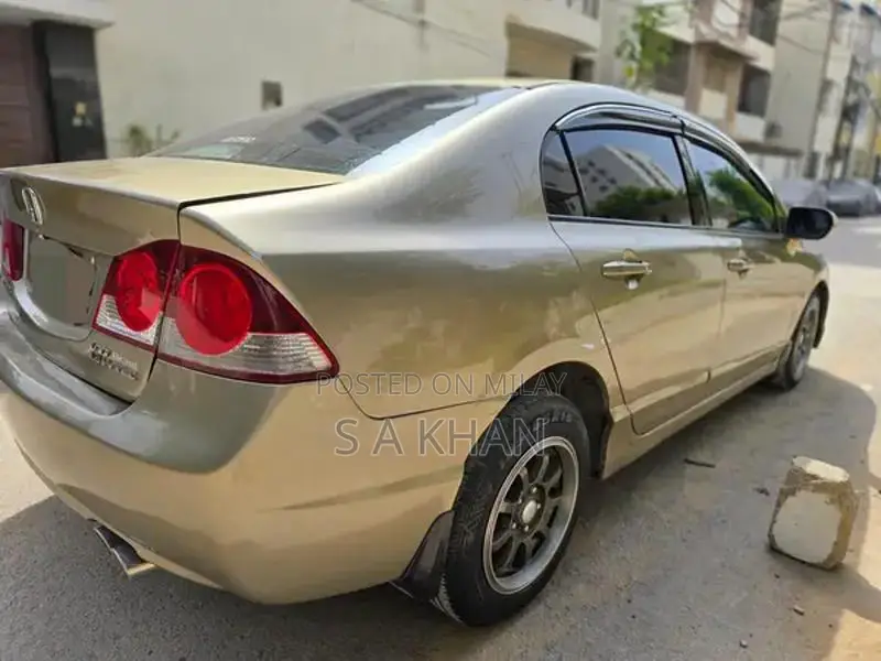 Honda Reborn 2009 Sedan with Premium Alloy Wheels