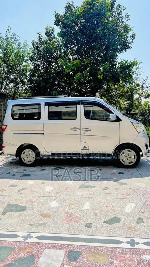 Changan Karvaan Compact MPV Passenger Vehicle