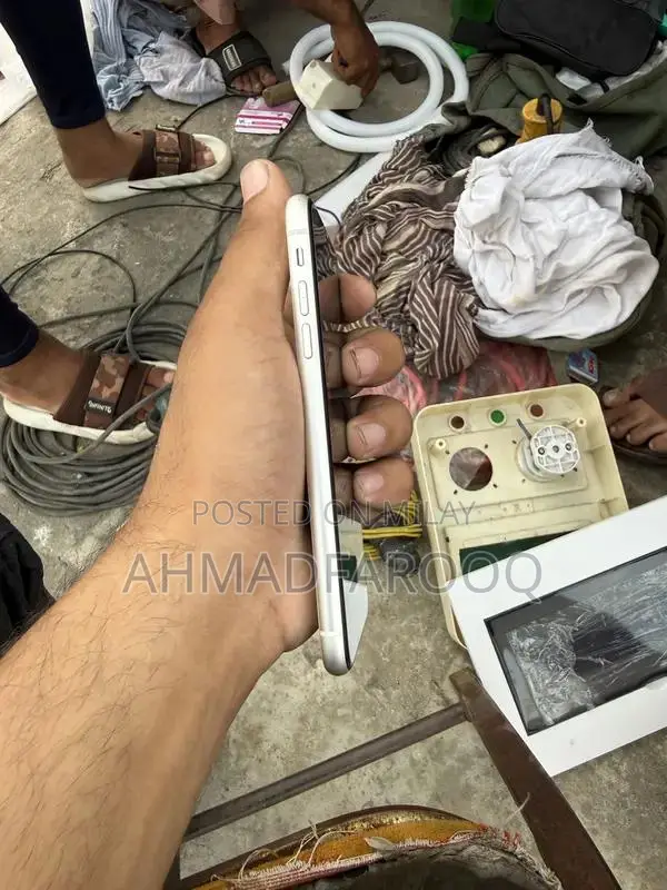 Apple Smartphone with Strong Battery Performance