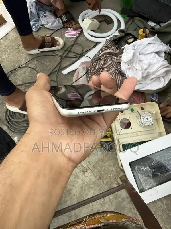 Apple Smartphone with Strong Battery Performance