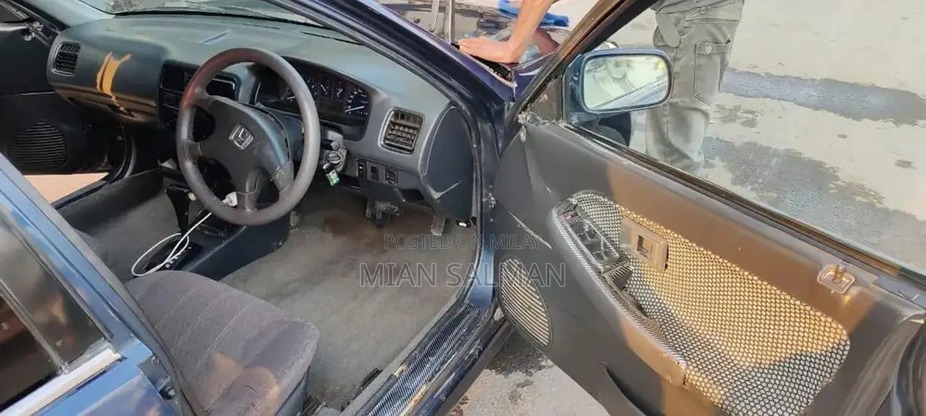 Honda City Compact Sedan - Versatile Urban Driving Experience