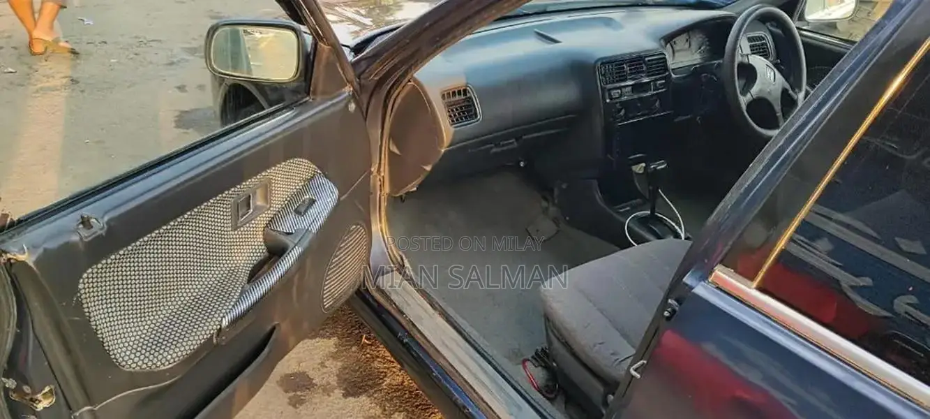 Honda City Compact Sedan - Versatile Urban Driving Experience