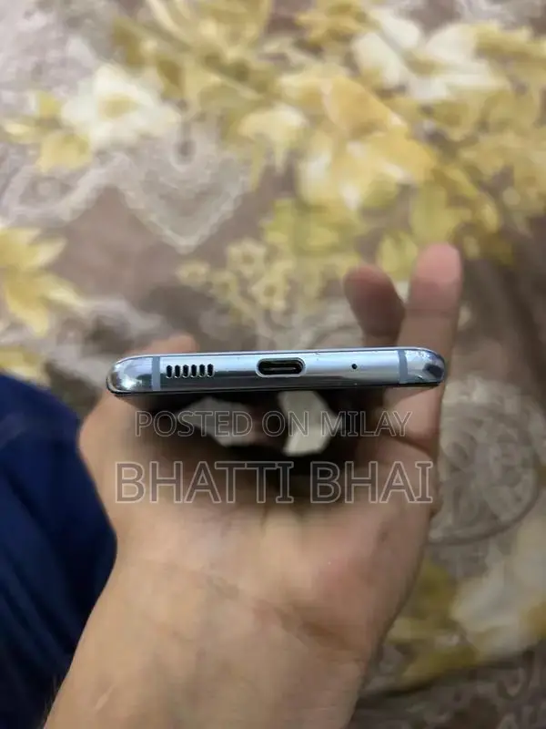 Samsung Galaxy S20 5G Smartphone - High Performance Dual SIM Device