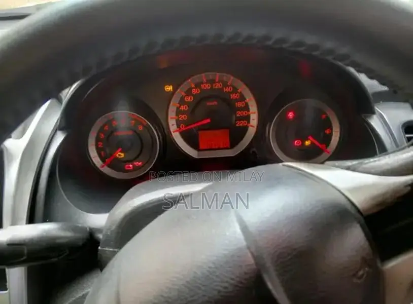 Family Sedan Comfortable Multi-Passenger Vehicle with AC