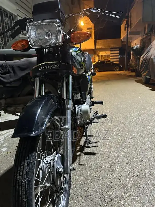 Honda CD70 Motorcycle - Low Mileage, Well-Maintained Classic Bike