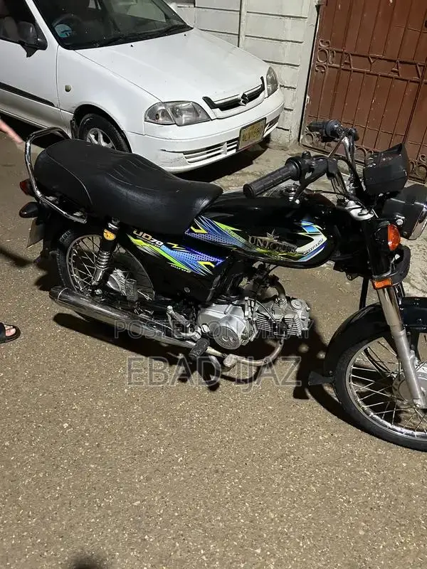 Honda CD70 Motorcycle - Low Mileage, Well-Maintained Classic Bike