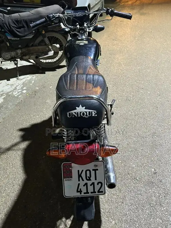 Honda CD70 Motorcycle - Low Mileage, Well-Maintained Classic Bike