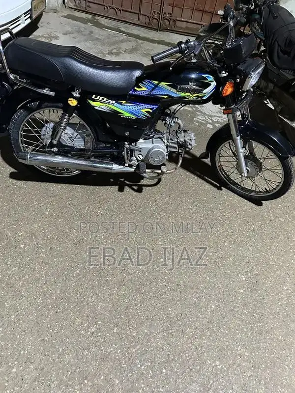Honda CD70 Motorcycle - Low Mileage, Well-Maintained Classic Bike