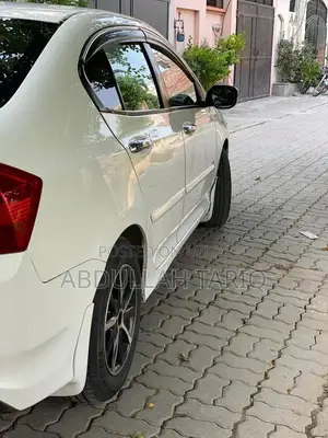 City Prosmatic 19 Model Sedan