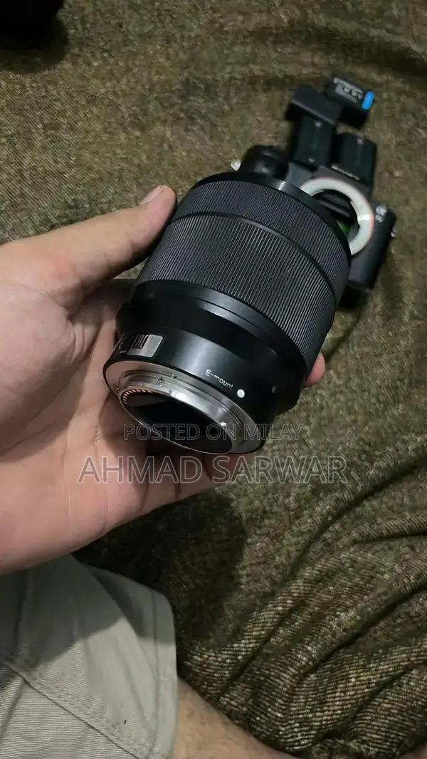 Sony A7ii Full-Frame Mirrorless Camera with 28-70mm Lens