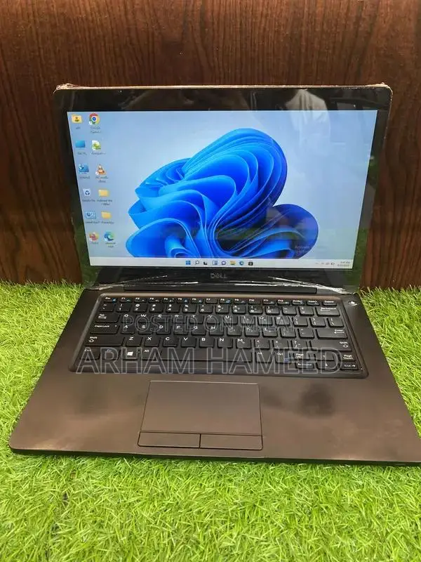 Dell Latitude 5490 Laptop - 14" FHD, 8th Gen Core i7