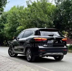 Photo - MG HS 2021 Compact SUV - Black with Red Interior