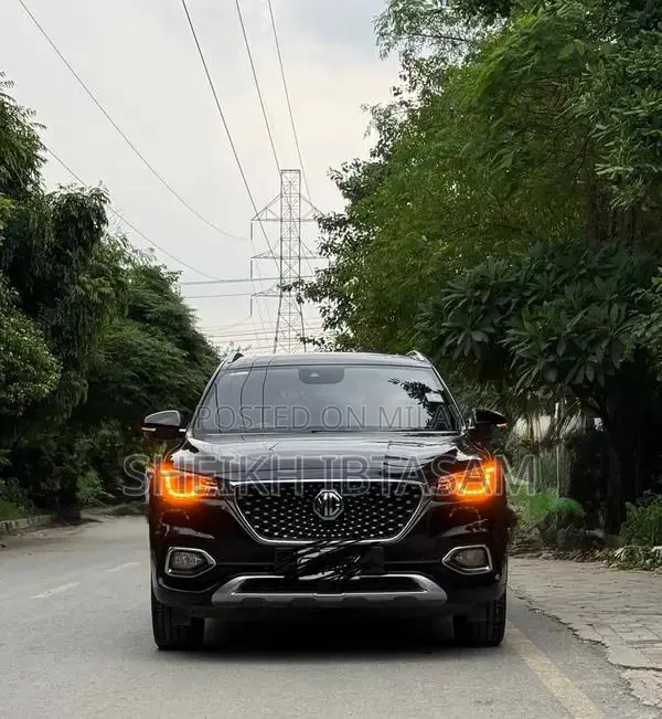 MG HS 2021 Compact SUV - Black with Red Interior