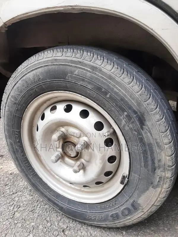 Suzuki Alto VXR Compact City Hatchback with Manual Transmission