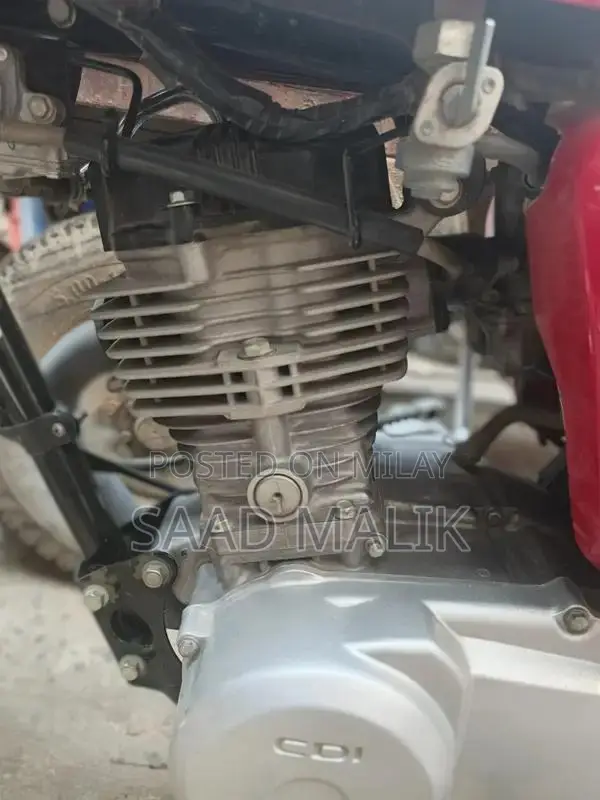 Honda 125 Motorcycle - Low Mileage, Well-Maintained