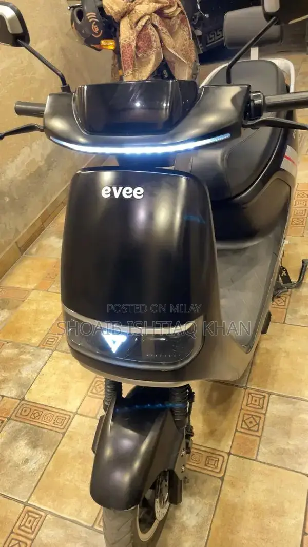Evee C1 Air Electric Vehicle with Advanced Battery System