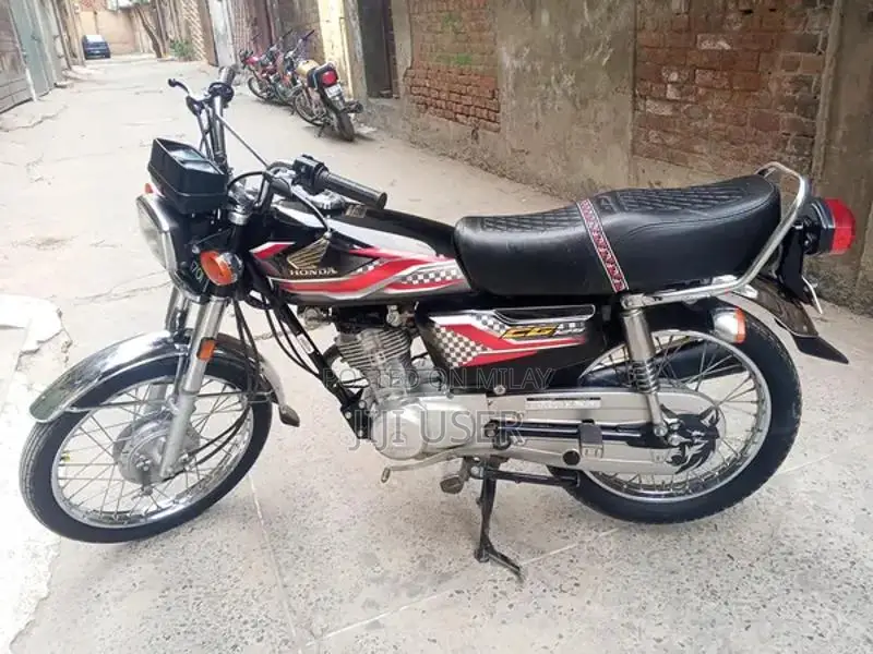 Honda CG 125 Motorcycle - 2024 Model with Complete Documentation