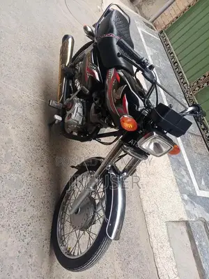 Honda CG 125 Motorcycle - 2024 Model with Complete Documentation