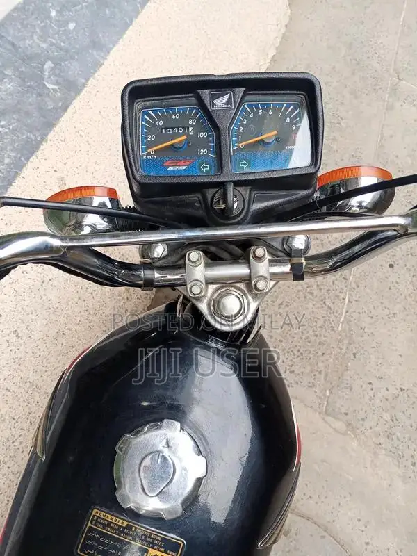 Honda CG 125 Motorcycle - 2024 Model with Complete Documentation