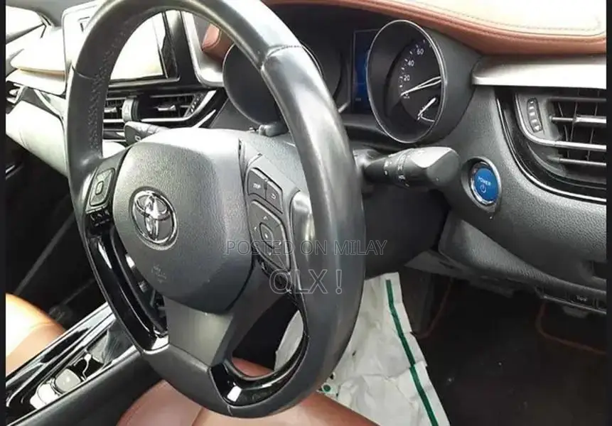 Toyota CH-R Compact SUV - 2019 Import Model