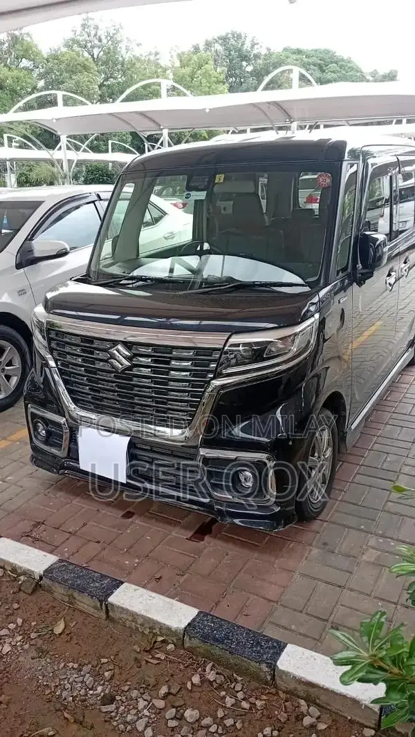 Suzuki Spacia Compact MPV - Imported Japanese Minivan