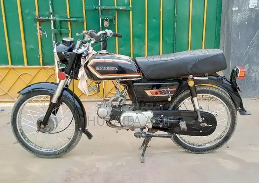 Honda CD 70 Classic Motorcycle - Vintage 1980 Model