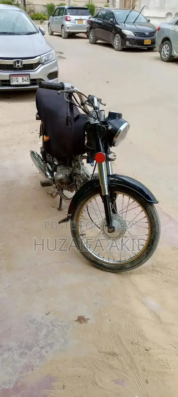 Honda CD 70 Classic Motorcycle - Vintage 1980 Model