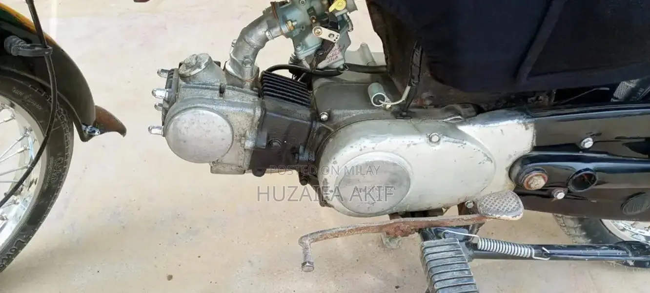 Honda CD 70 Classic Motorcycle - Vintage 1980 Model