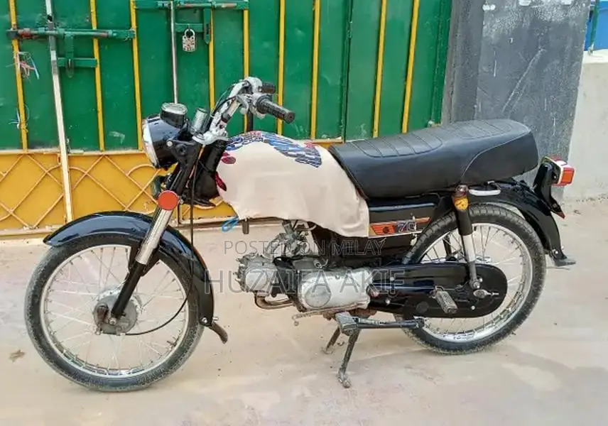 Honda CD 70 Classic Motorcycle - Vintage 1980 Model