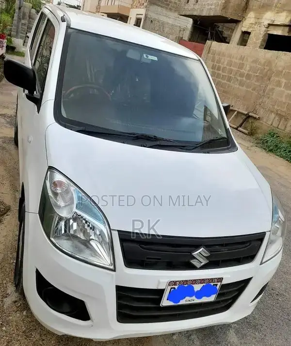 Low Mileage B2B Sedan with Minimal Usage