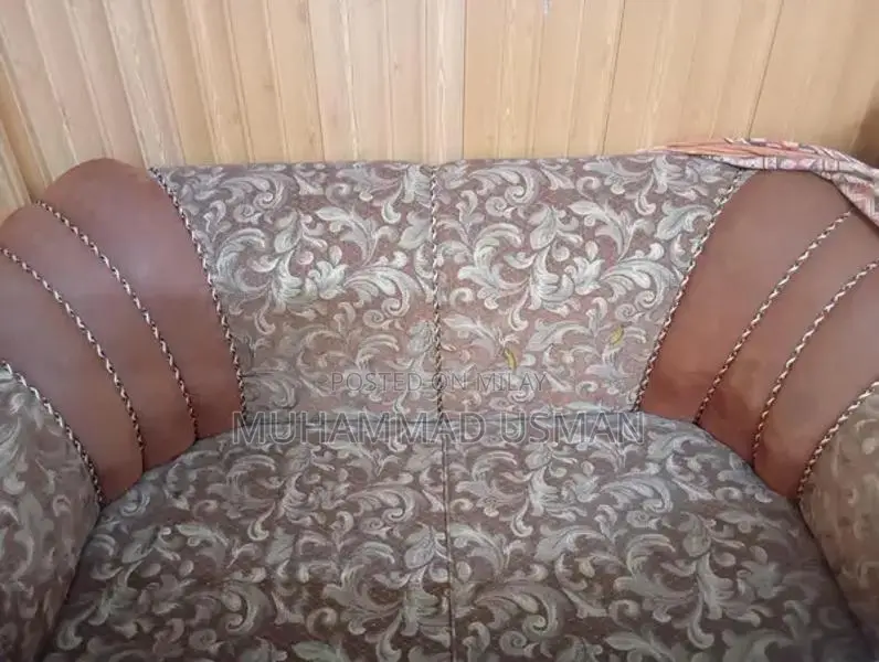 6-Seater Sofa Set with Large and Side Tables