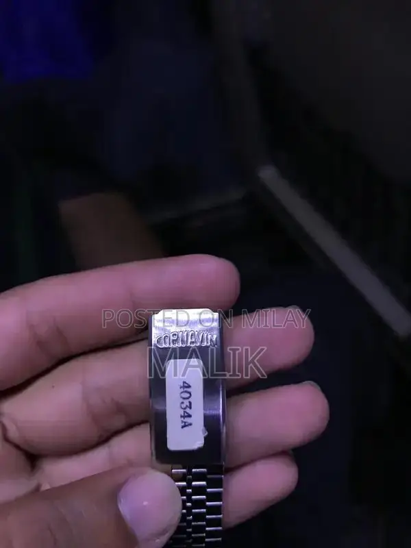 Vintage Cornavin Men's Mechanical Watch - Classic Swiss Timepiece