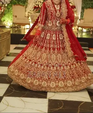 Elegant Reddish Maroon Bridal Dress with Complete Jewelry Set