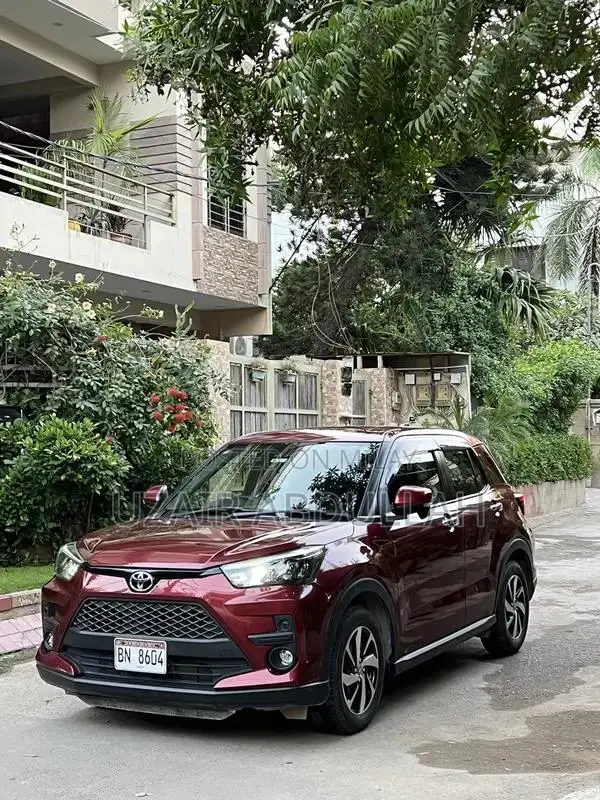 Toyota Raiz G Compact SUV with Excellent Condition