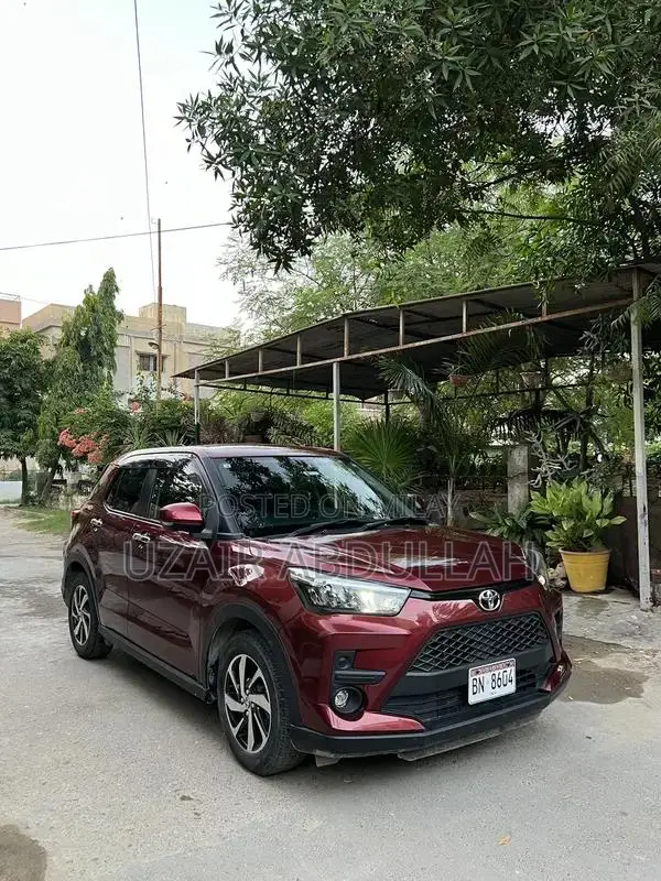 Toyota Raiz G Compact SUV with Excellent Condition