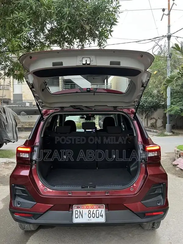 Toyota Raiz G Compact SUV with Excellent Condition